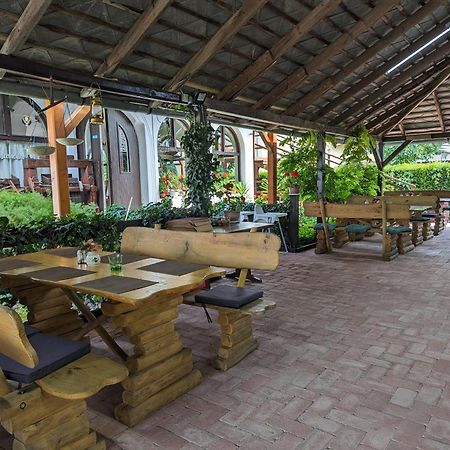Bed and Breakfast Margaréta Étterem Panzió Balatonberény Esterno foto