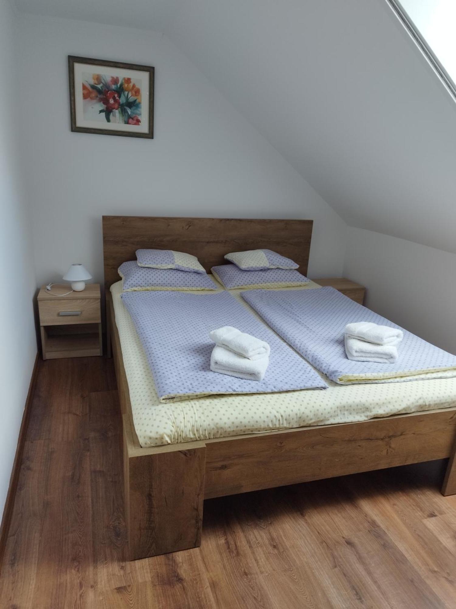 Bed and Breakfast Margaréta Étterem Panzió Balatonberény Esterno foto